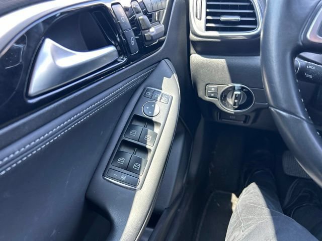 Used 2019 INFINITI QX30 AWD image 13