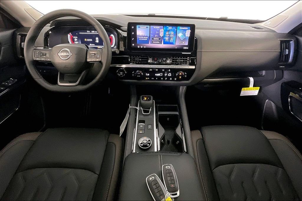 New 2026 Nissan Pathfinder Platinum w/ Cargo Package image 2