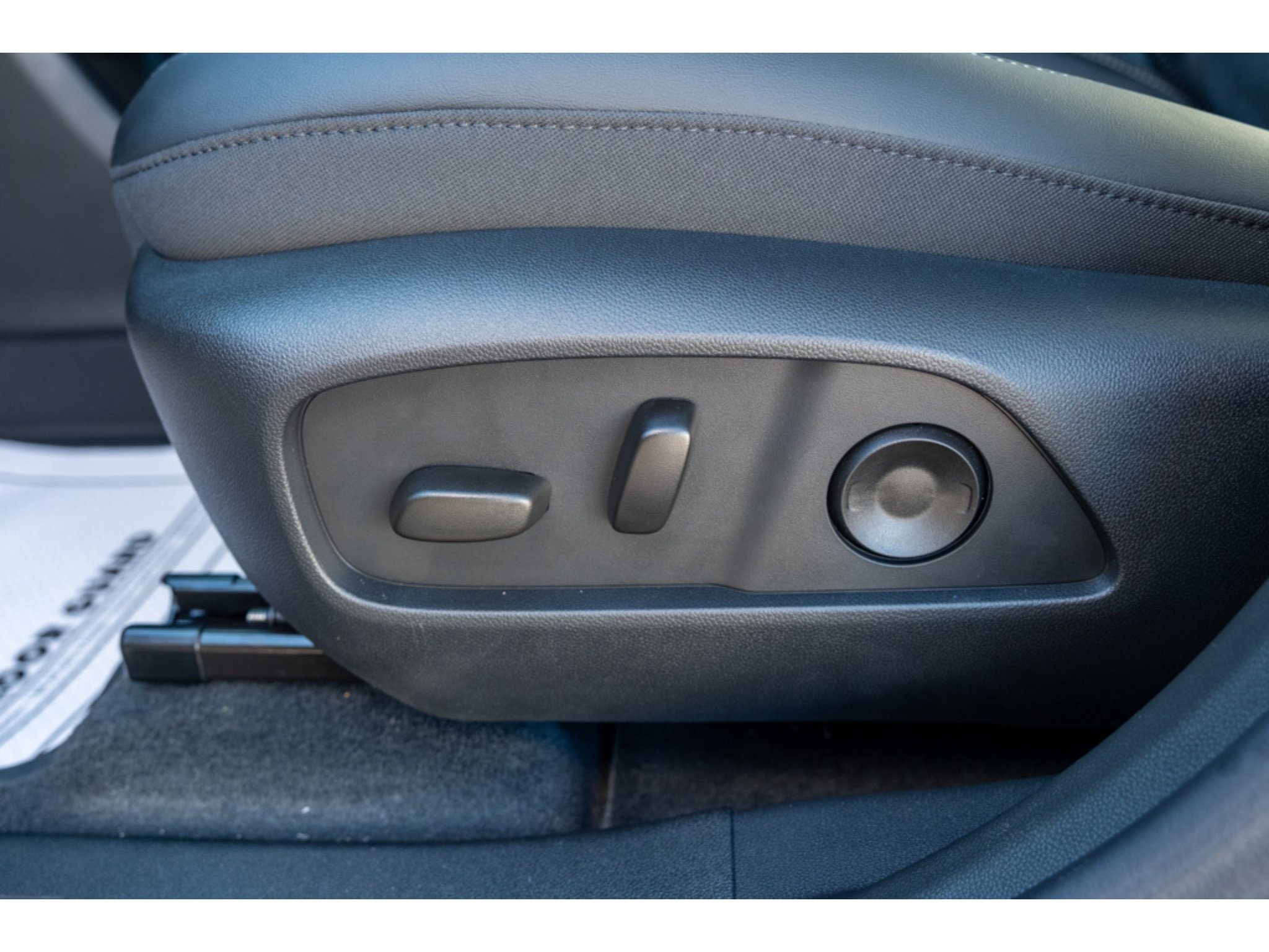 New 2027 GMC Terrain Elevation w/ Elevation Premium Package FWD image 15