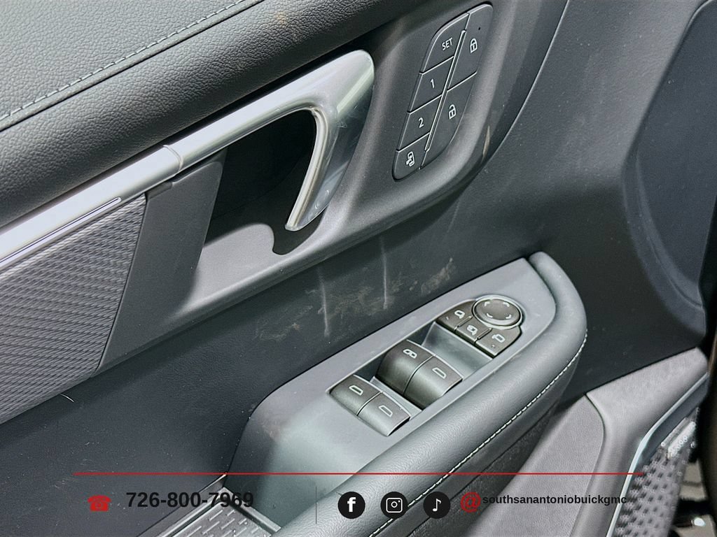 New 2026 Buick Enclave Sport Touring w/ Power Package FWD image 18