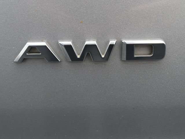 Used 2022 Cadillac XT4 Premium Luxury w/ Safety Alert Package AWD/4WD image 11