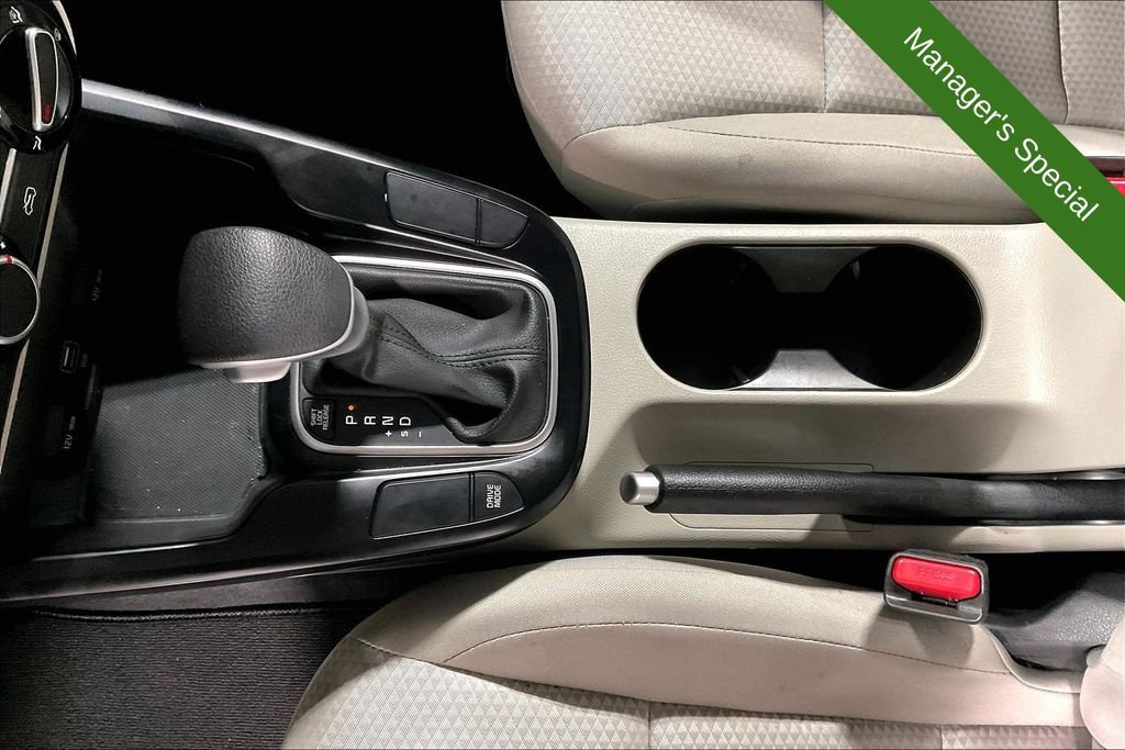 Used 2025 Kia Soul LX w/ LX Technology Package FWD image 17