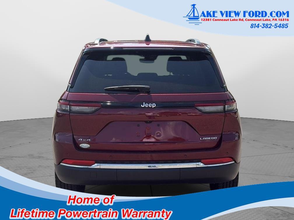 Used 2023 Jeep Grand Cherokee Laredo image 9