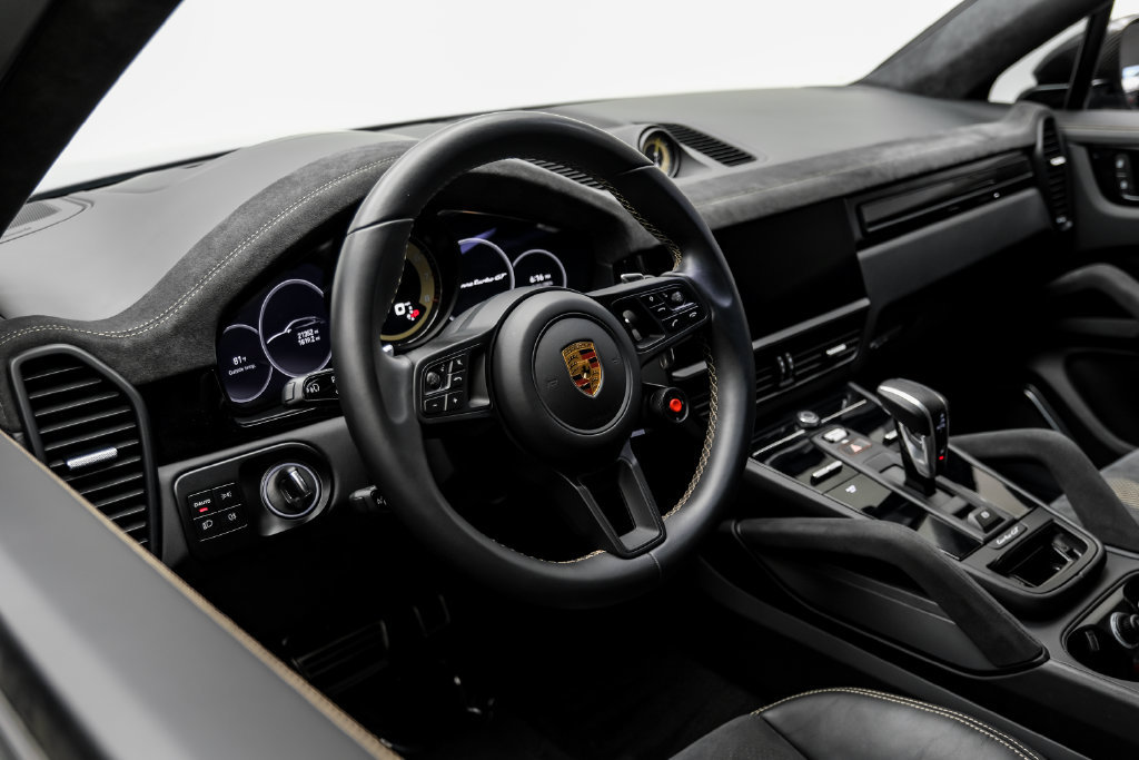 Used 2023 Porsche Cayenne Turbo GT AWD/4WD image 18