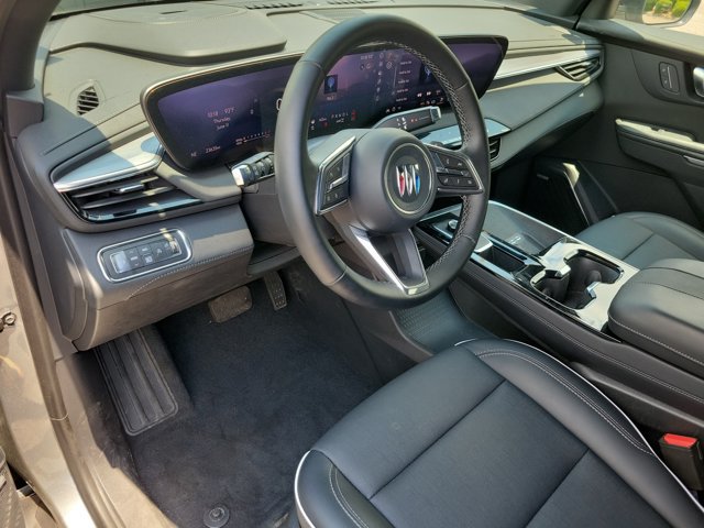 Used 2025 Buick Enclave Preferred AWD/4WD image 4