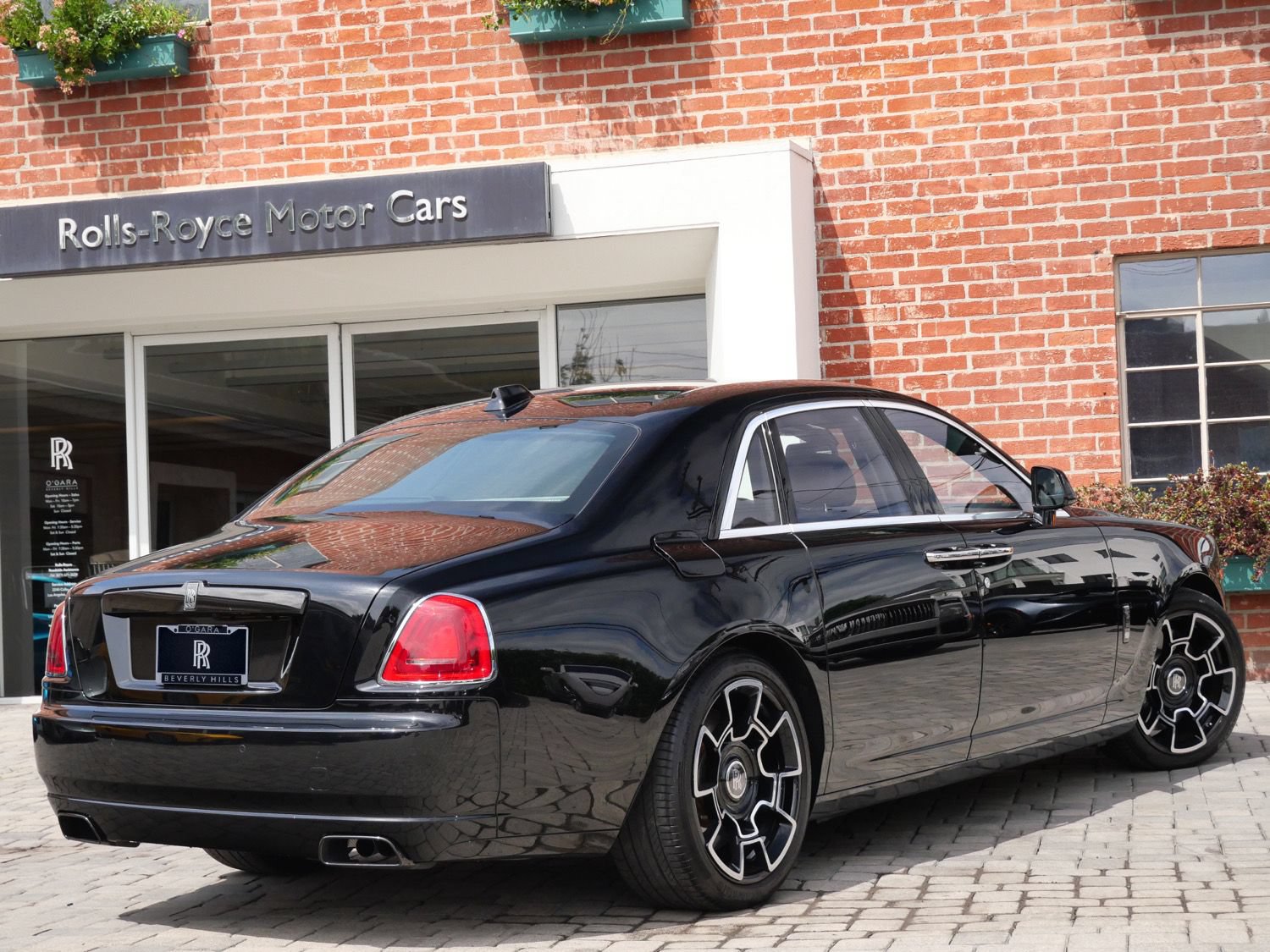 Certified 2019 Rolls-Royce Ghost RWD image 2
