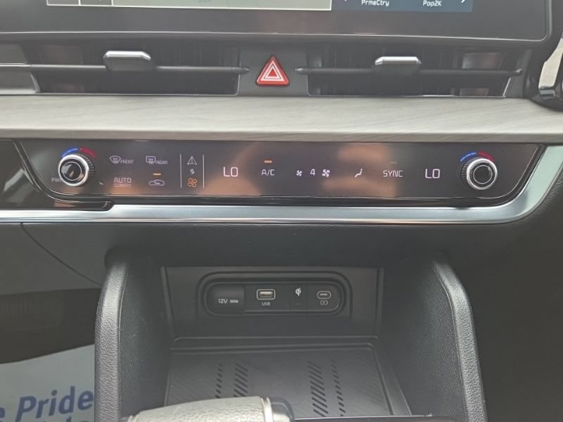 Used 2023 Kia Sportage X-Line w/ X-Line Premium Package AWD/4WD image 36