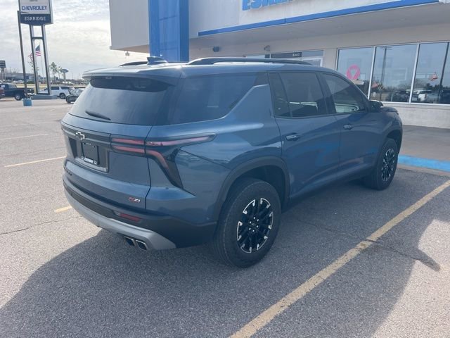 Used 2024 Chevrolet Traverse Z71 w/ Enhanced Driving Package image 7