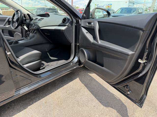Used 2012 MAZDA MAZDA3 i Touring FWD image 13