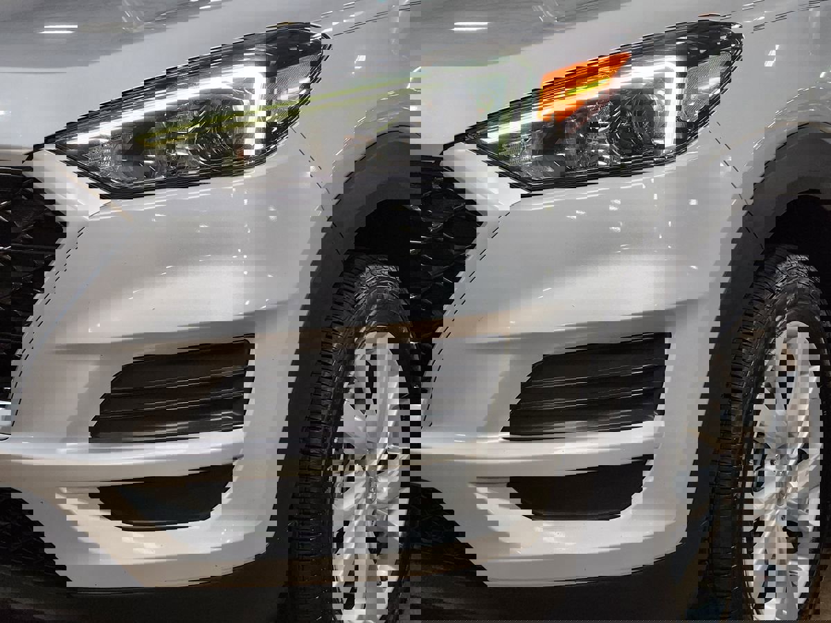 Used 2019 Hyundai Tucson Value FWD image 14