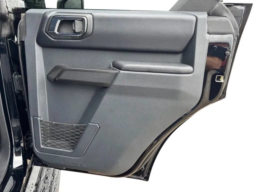 Used 2025 Ford Bronco Outer Banks AWD/4WD image 28