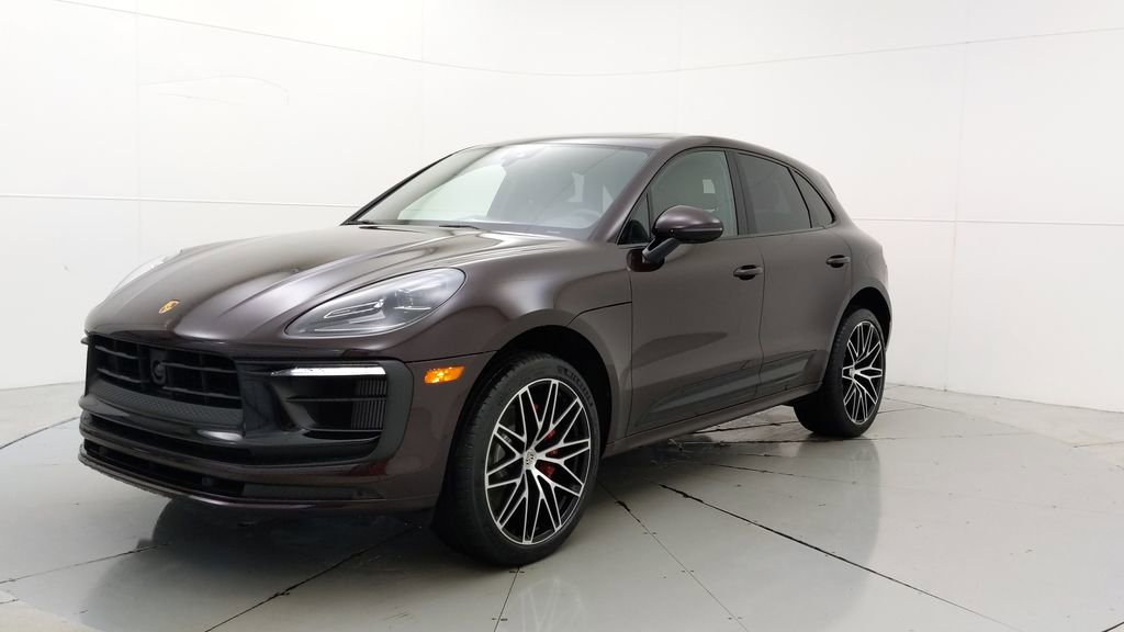 Certified 2024 Porsche Macan S AWD/4WD image 4
