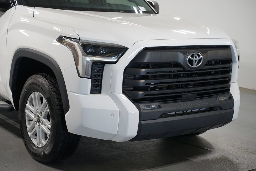 Used 2023 Toyota Tundra SR5 w/ SR5 Premium Package AWD/4WD image 4