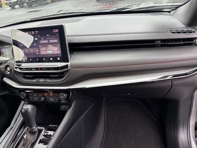 Used 2023 Jeep Compass Trailhawk image 27