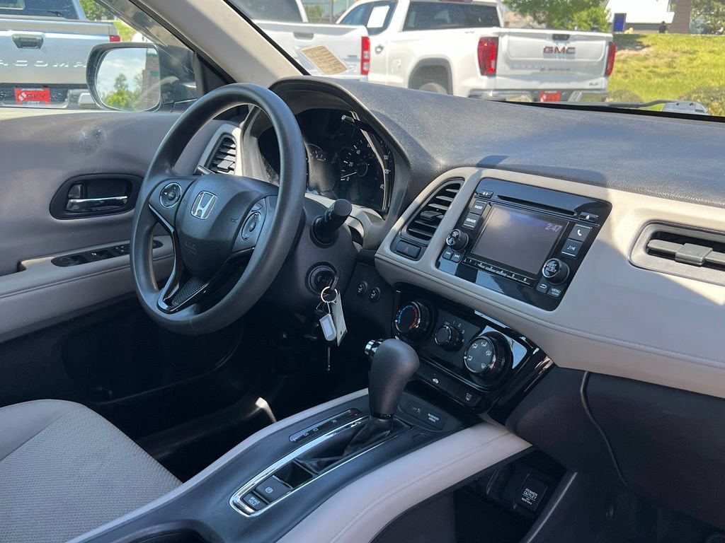 Used 2017 Honda HR-V LX image 18