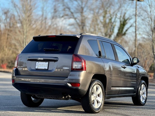 Used 2016 Jeep Compass Latitude image 5