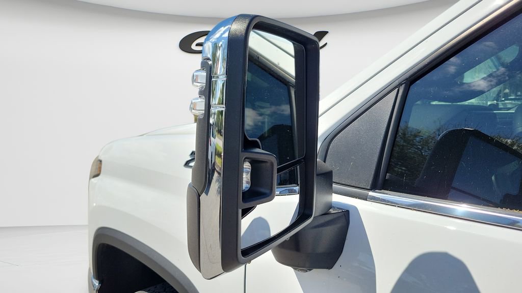 Used 2026 Chevrolet Silverado 2500 LTZ w/ LTZ Plus Package image 19