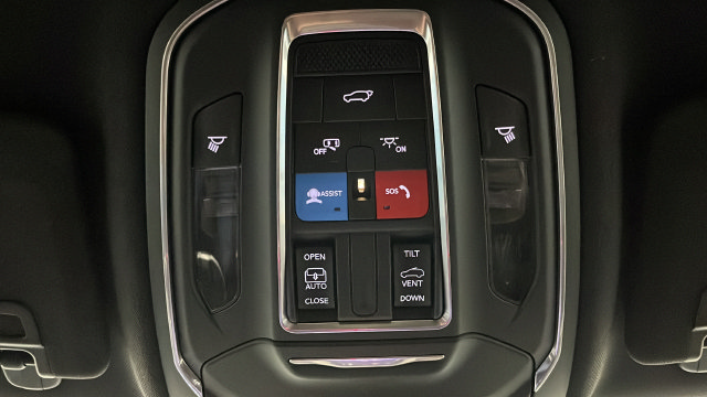 Used 2025 Jeep Grand Cherokee L Altitude AWD/4WD image 33