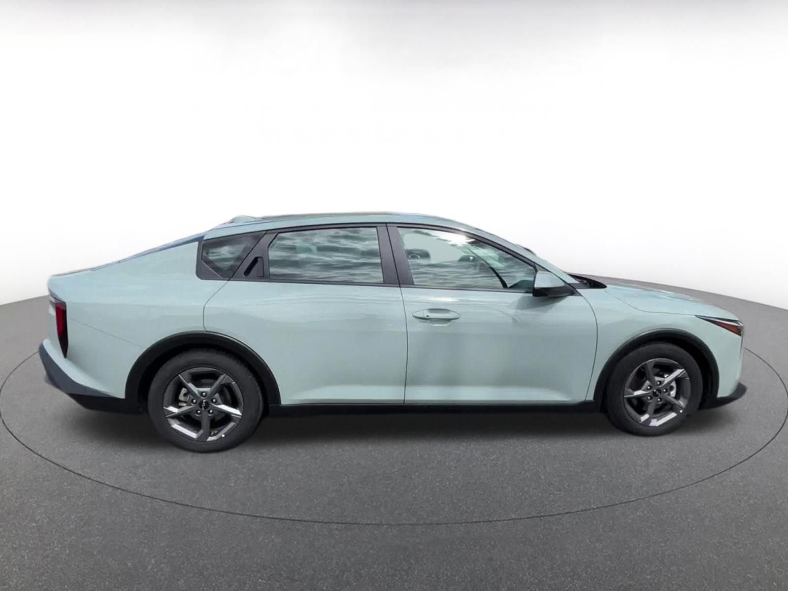 Used 2025 Kia K4 FWD image 16