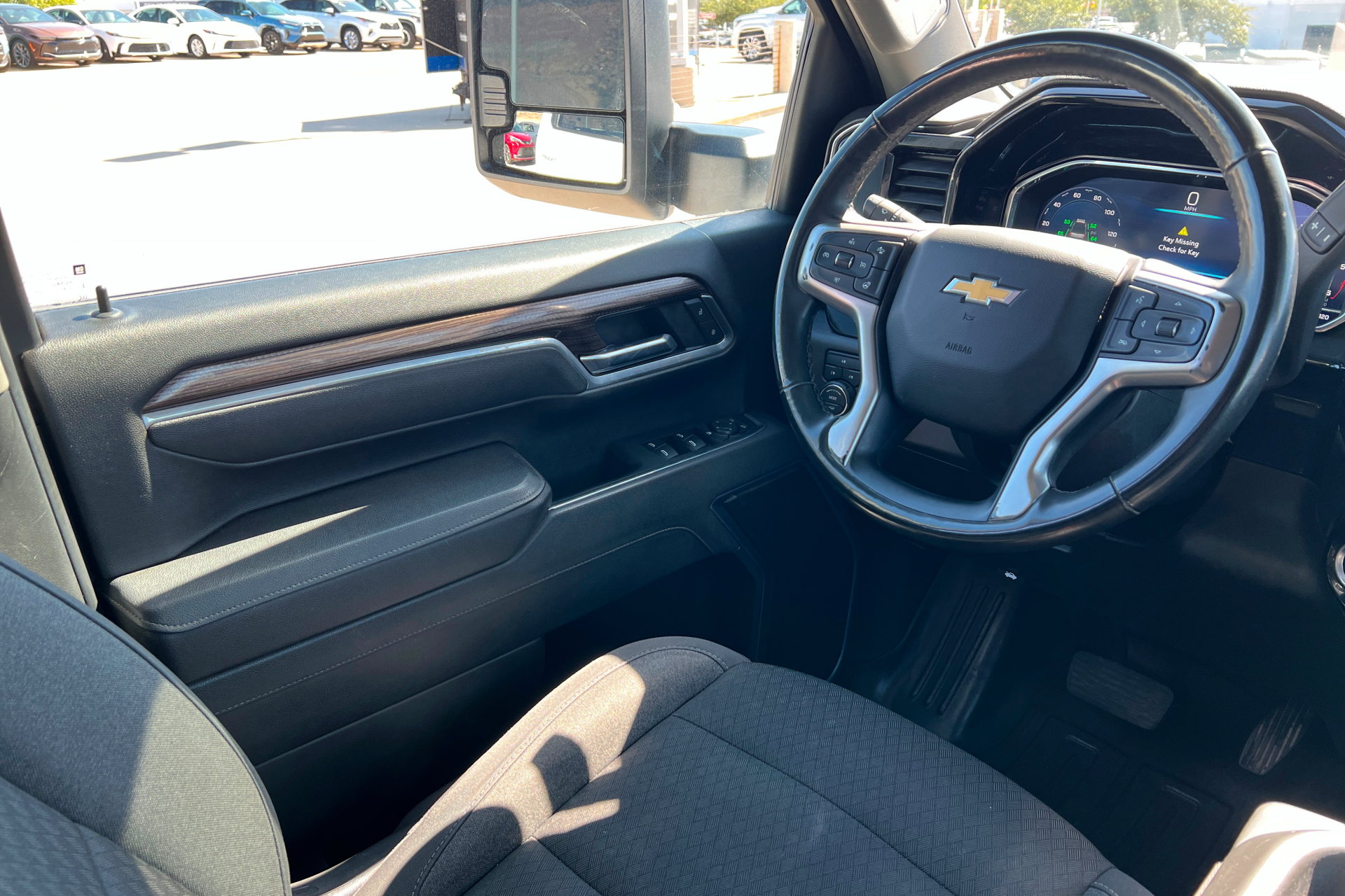Used 2025 Chevrolet Silverado 2500 LT AWD/4WD image 11