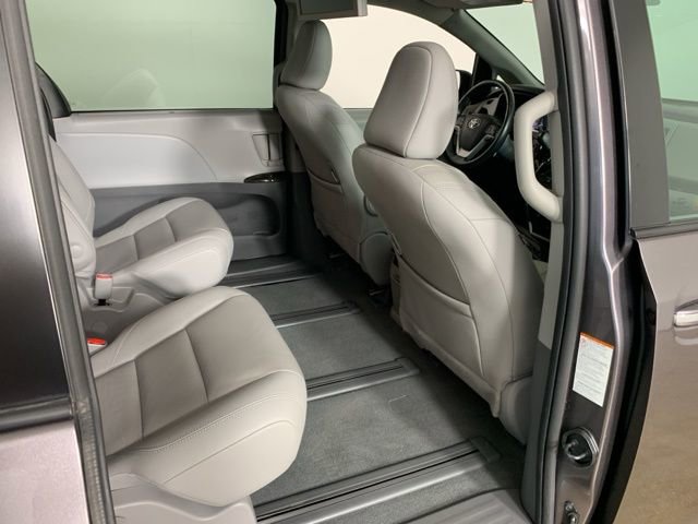 Used 2020 Toyota Sienna XLE Premium AWD/4WD image 40