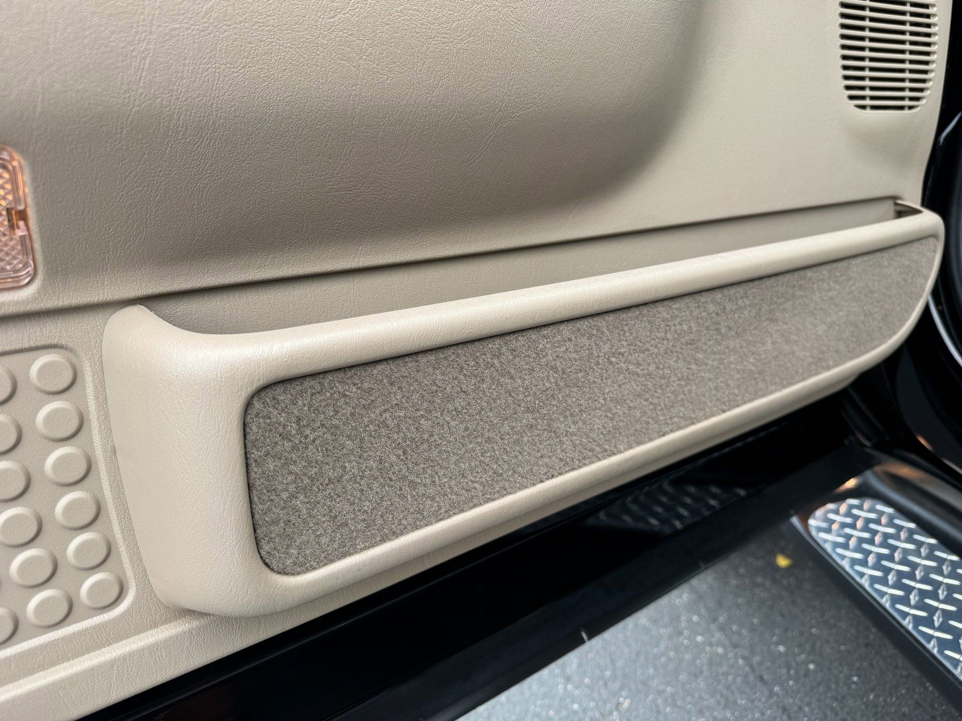 Used 2001 Ford F350 Lariat image 88