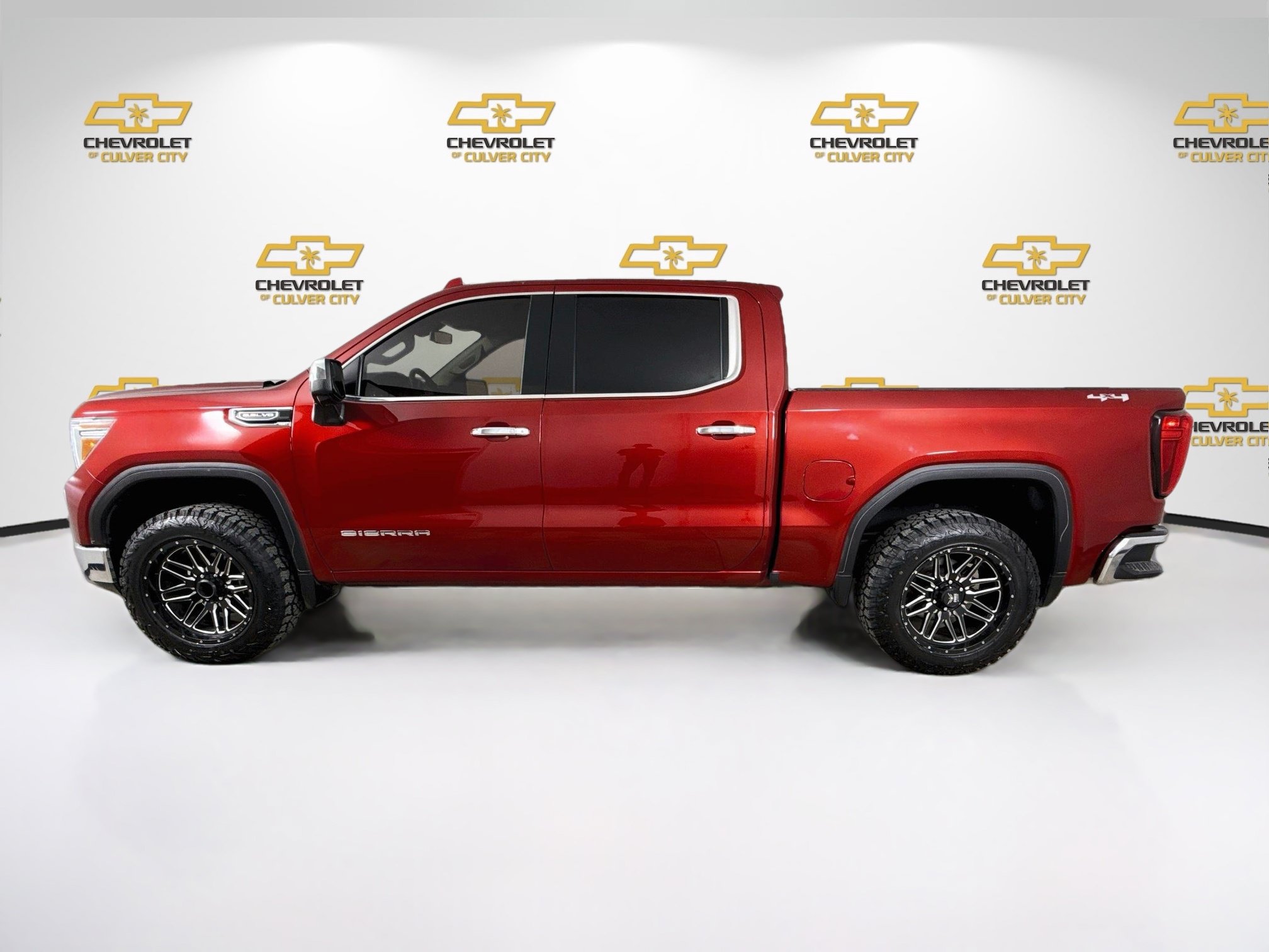 Used 2021 GMC Sierra 1500 SLT AWD/4WD image 5