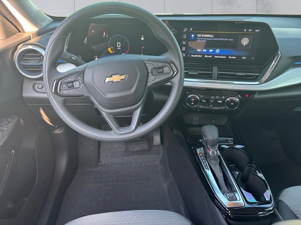 Used 2026 Chevrolet Trax LT FWD image 15
