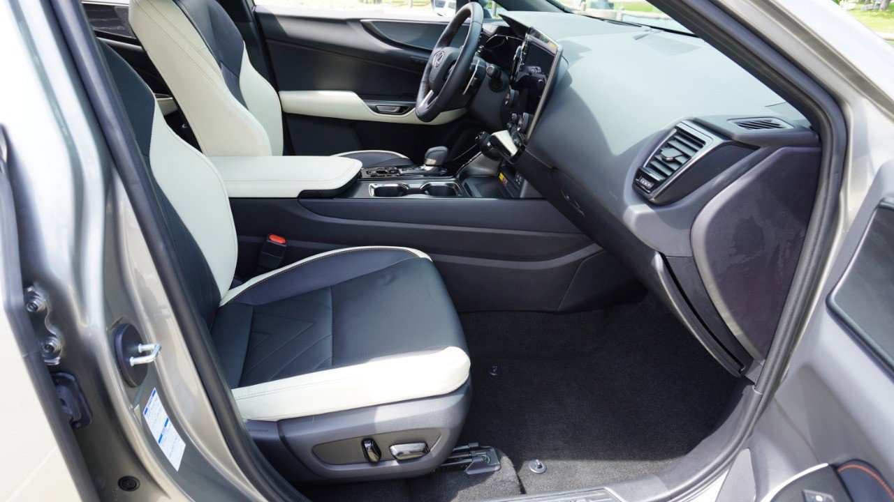 Certified 2022 Lexus NX 350 AWD w/ Vision Package image 14