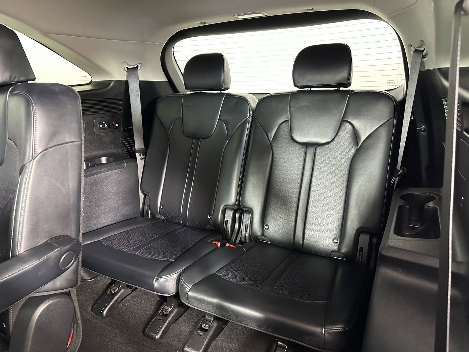 Used 2022 Kia Sorento S image 33