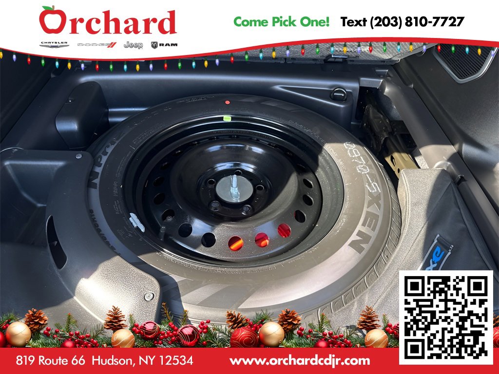 Used 2023 Jeep Grand Cherokee 4WD 4xe w/ Luxury Tech Group II image 16