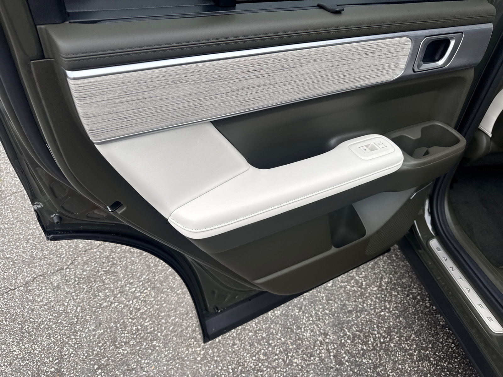 New 2025 Hyundai Santa Fe Calligraphy image 14