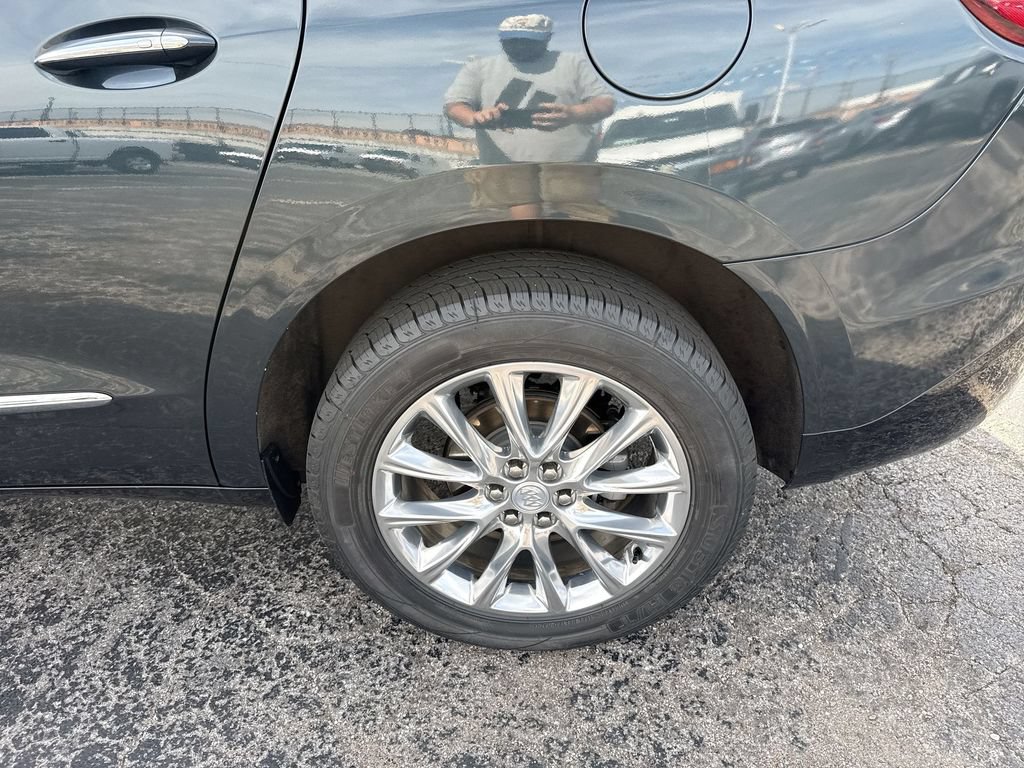 Used 2020 Buick Enclave Essence w/ Sound and Sites Package FWD image 33