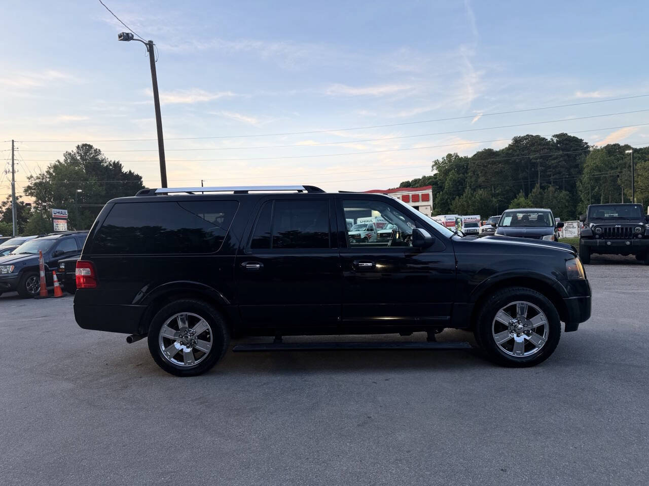 Used 2010 Ford Expedition EL Limited RWD image 5