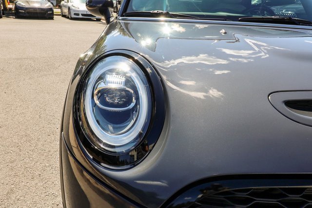 Used 2019 MINI Cooper S image 19