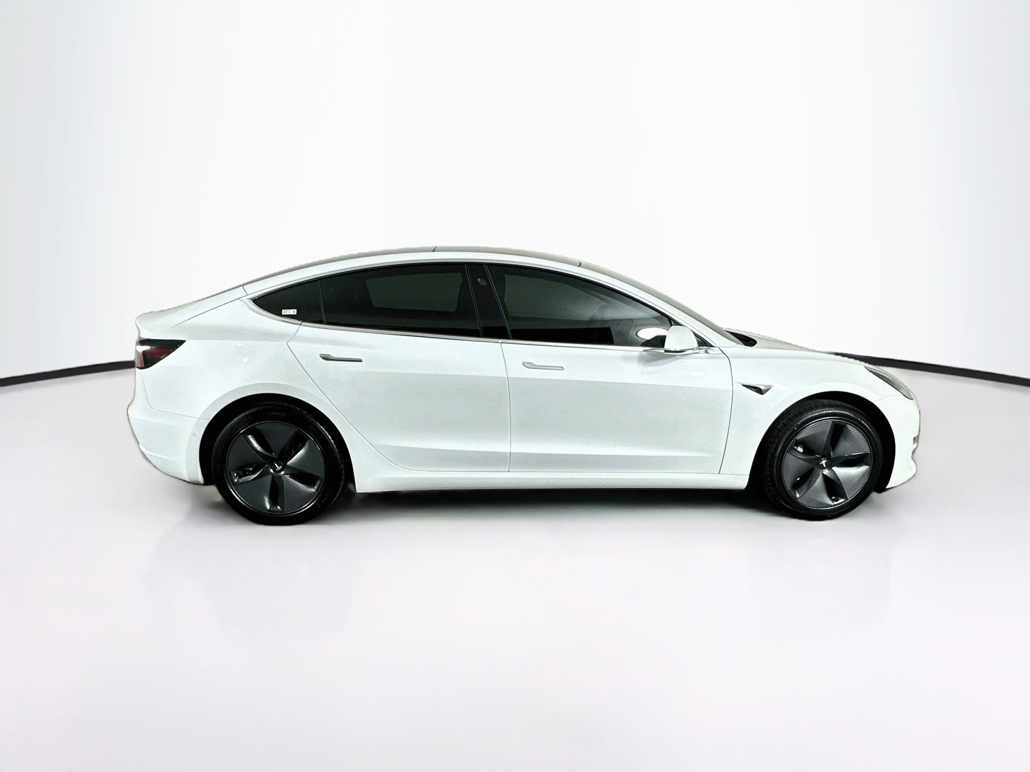Used 2020 Tesla Model 3 Standard Range Plus RWD image 10