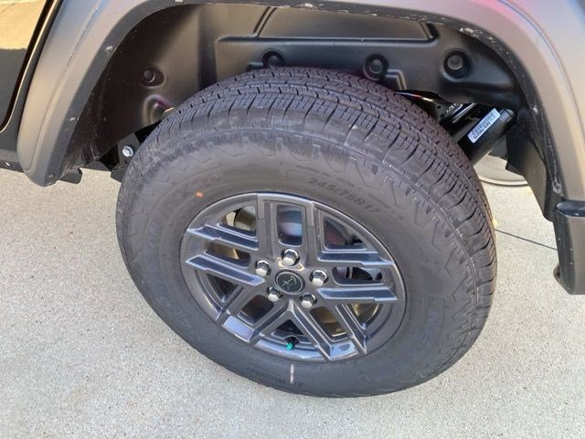 New 2025 Jeep Wrangler Sport S image 28