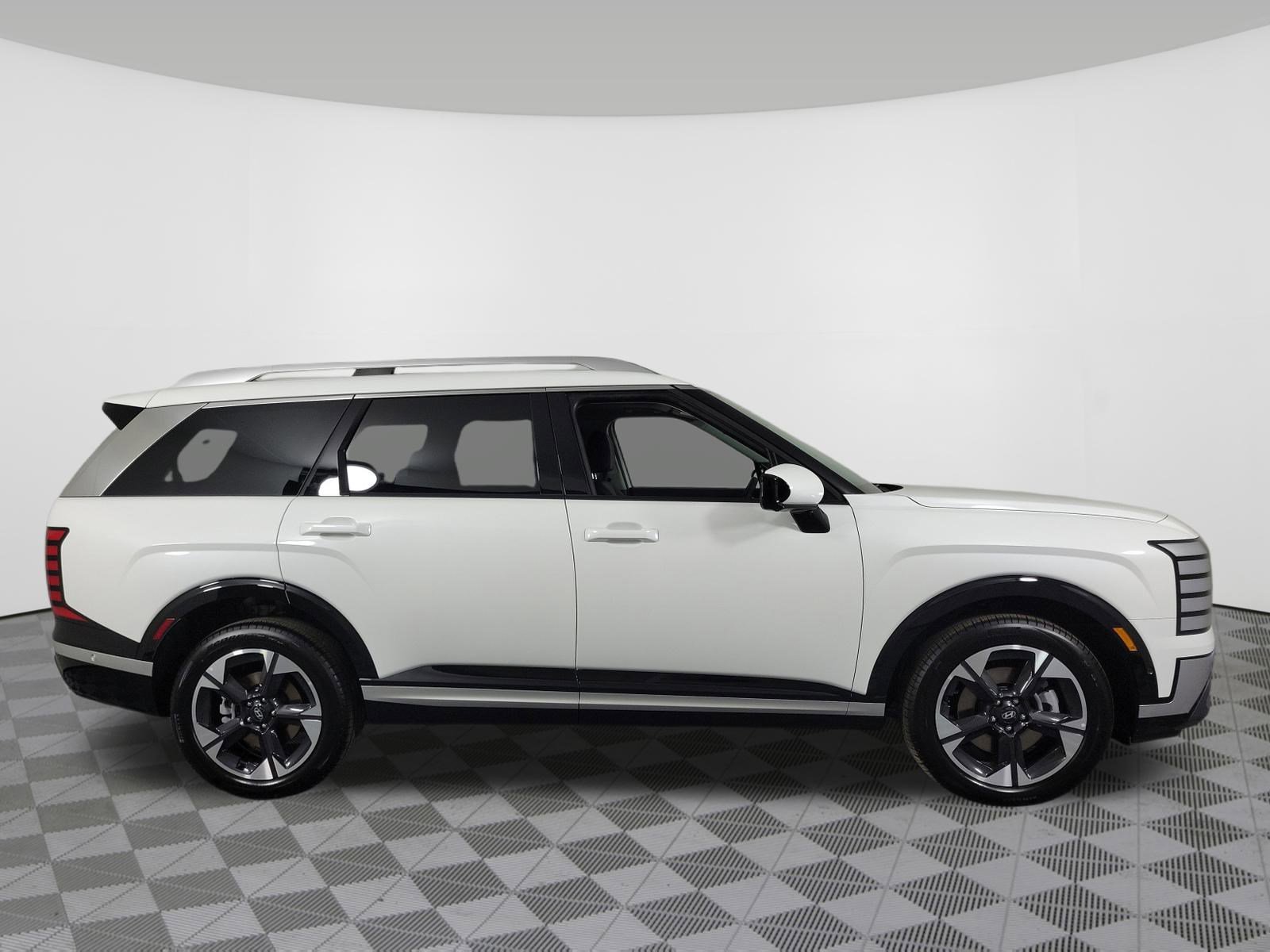 New 2026 Hyundai Palisade Limited image 2