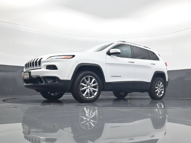 Used 2017 Jeep Cherokee Limited w/ Luxury Group AWD/4WD image 21