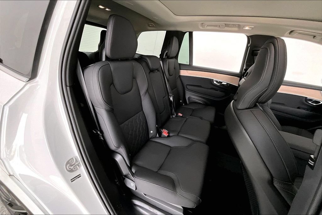 New 2026 Volvo XC90 B5 Plus AWD/4WD image 11