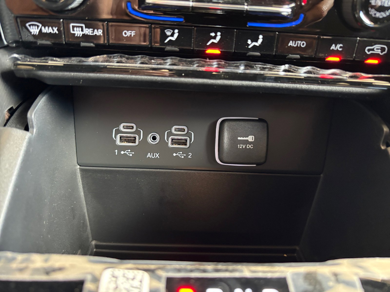 New 2025 Jeep Grand Cherokee Laredo X w/ Trailer Tow Package image 30