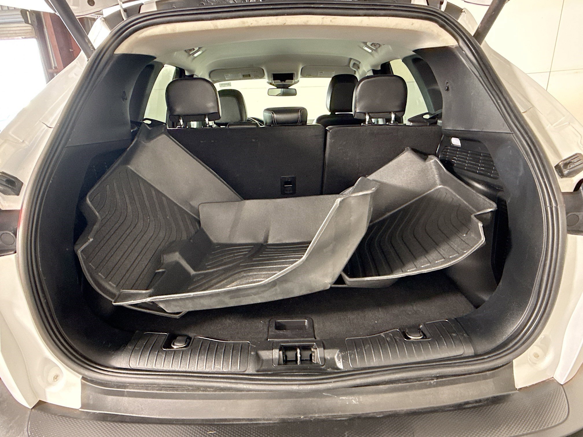 Used 2023 Ford Escape SE w/ PHEV Premium Package FWD image 35