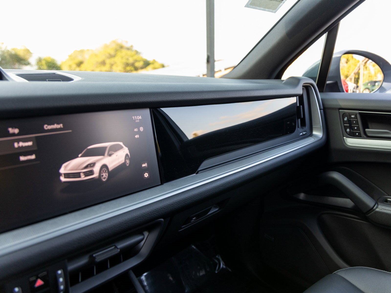 New 2025 Porsche Cayenne E-Hybrid image 35