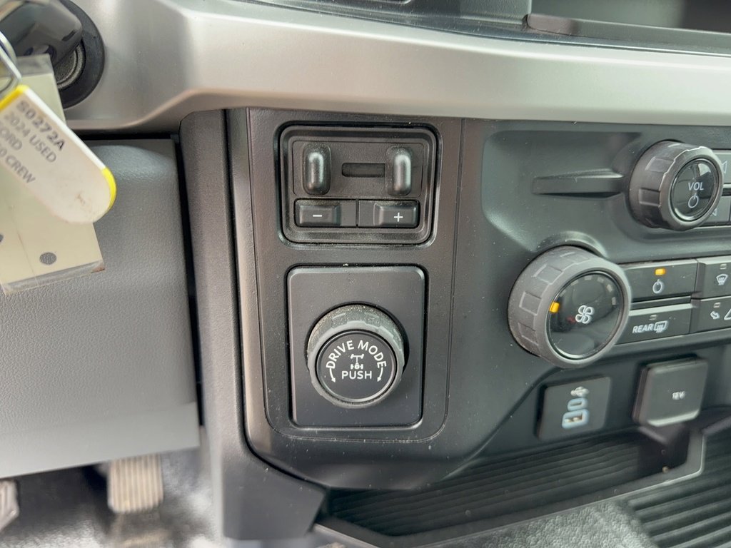 Certified 2024 Ford F350 XL w/ XL Chrome Package image 26