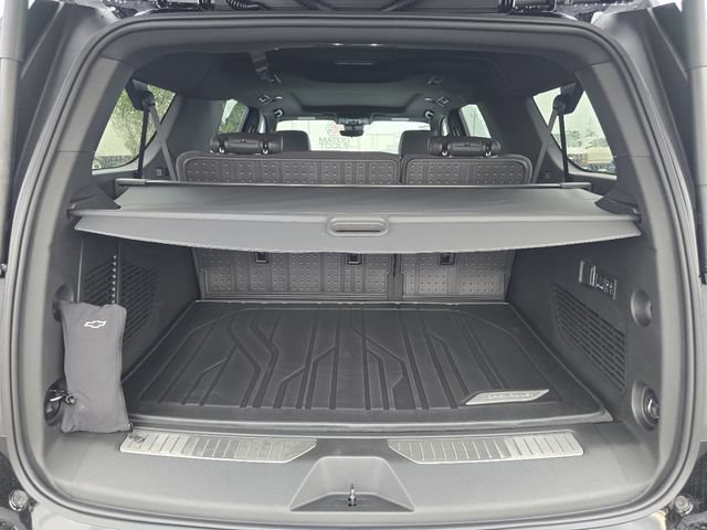 New 2026 Chevrolet Suburban Z71 w/ Z71 Off-Road Package AWD/4WD image 19