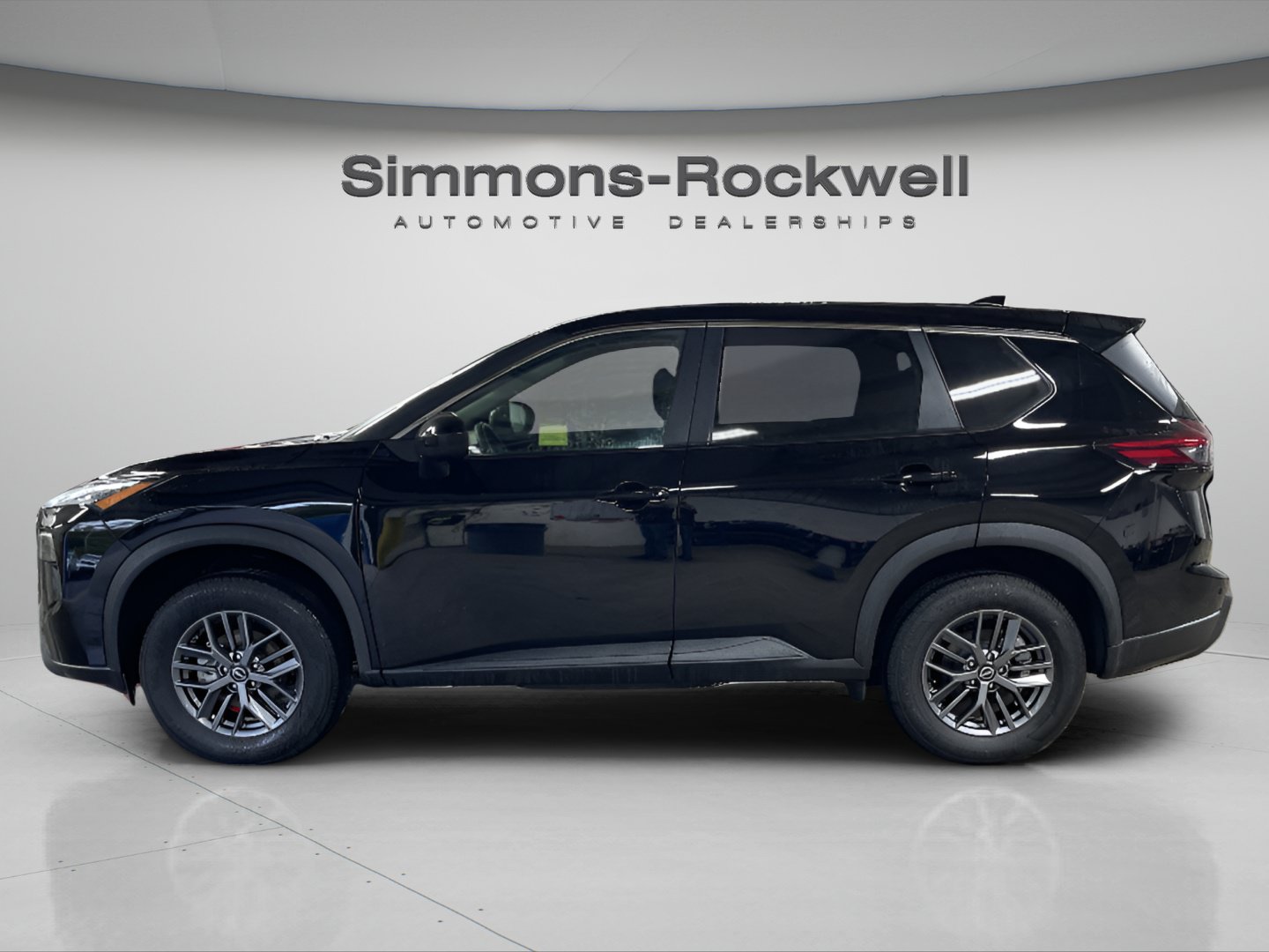 Used 2026 Nissan Rogue SV AWD/4WD image 2