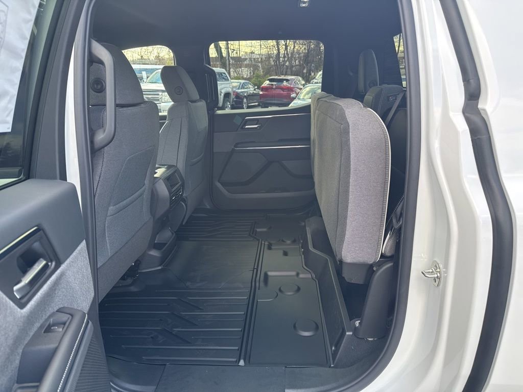 New 2026 GMC Sierra EV Elevation w/ LPO, Elevation Dark Package AWD/4WD image 40