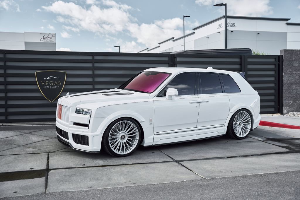 Used 2026 Rolls-Royce Cullinan AWD/4WD image 5