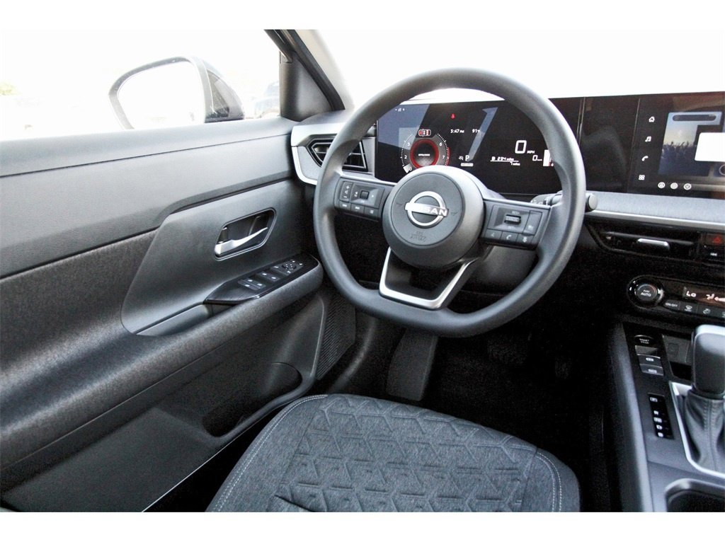 New 2026 Nissan Kicks SV image 8