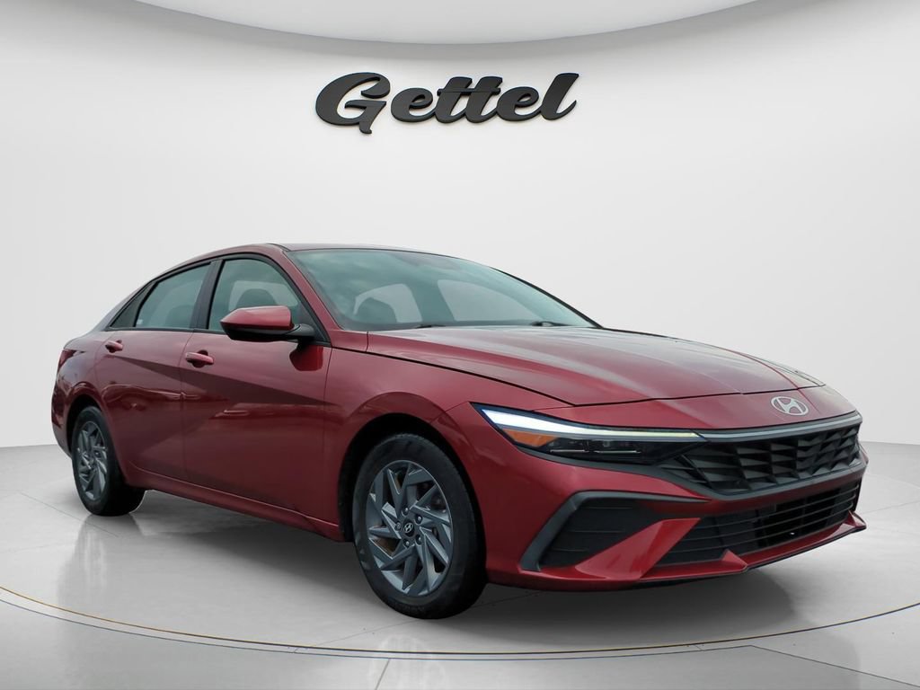 Certified 2024 Hyundai Elantra SEL FWD image 4